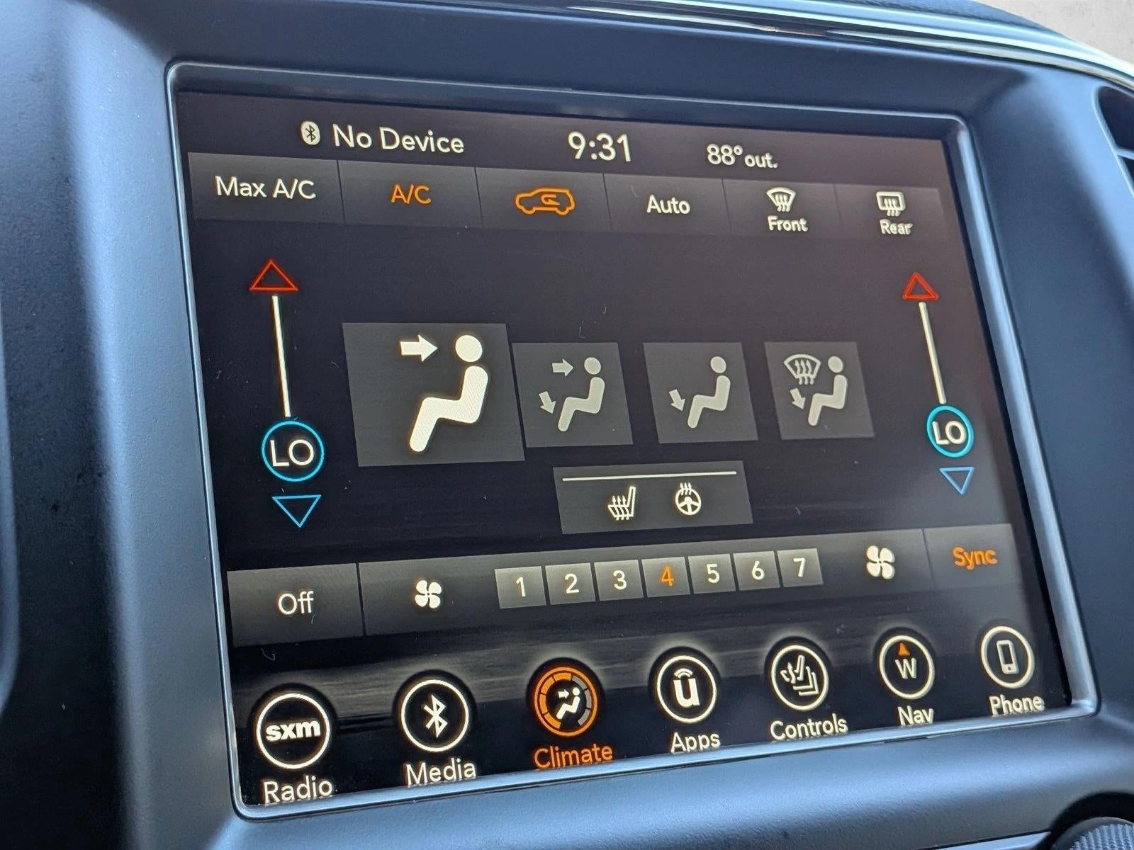 2018 Jeep Grand Cherokee Altitude 4x2 *Ltd Avail*