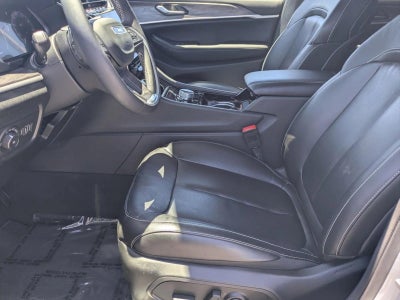 2023 Jeep Grand Cherokee Limited 4x2