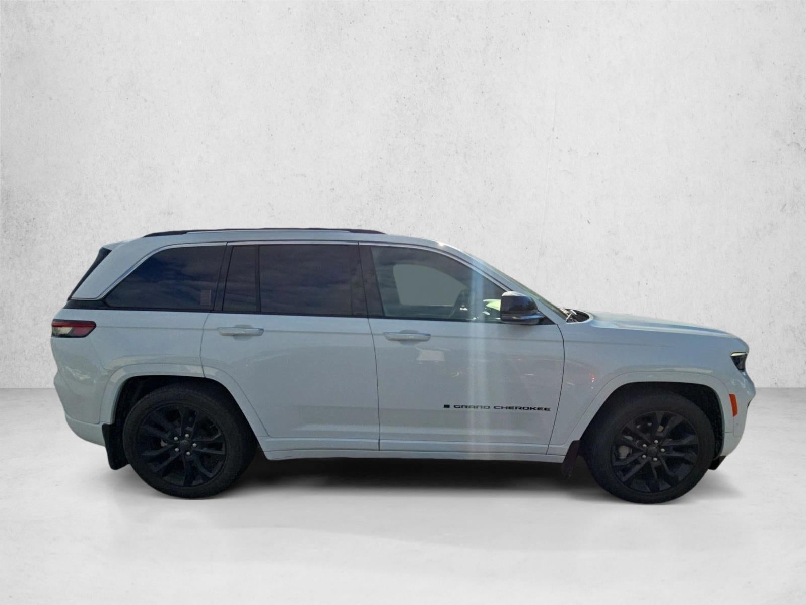 2023 Jeep Grand Cherokee Overland 4x4
