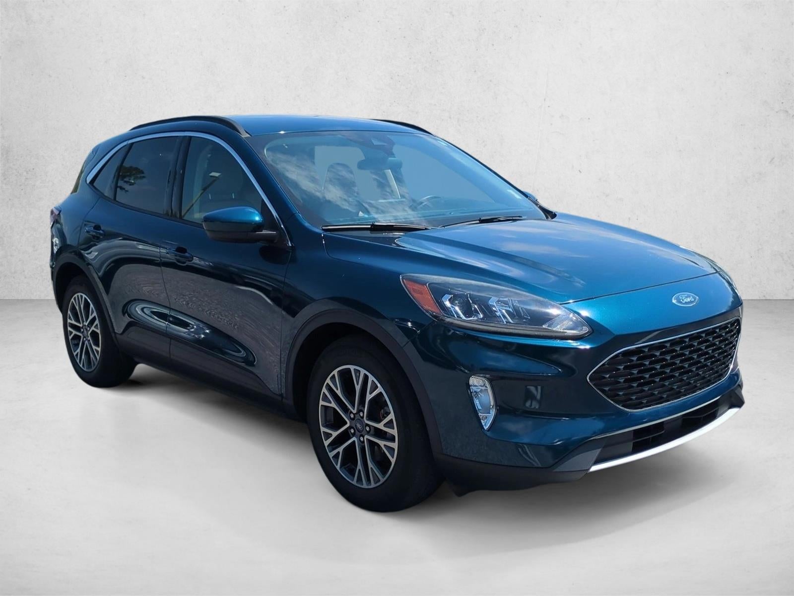 2020 Ford Escape SEL FWD