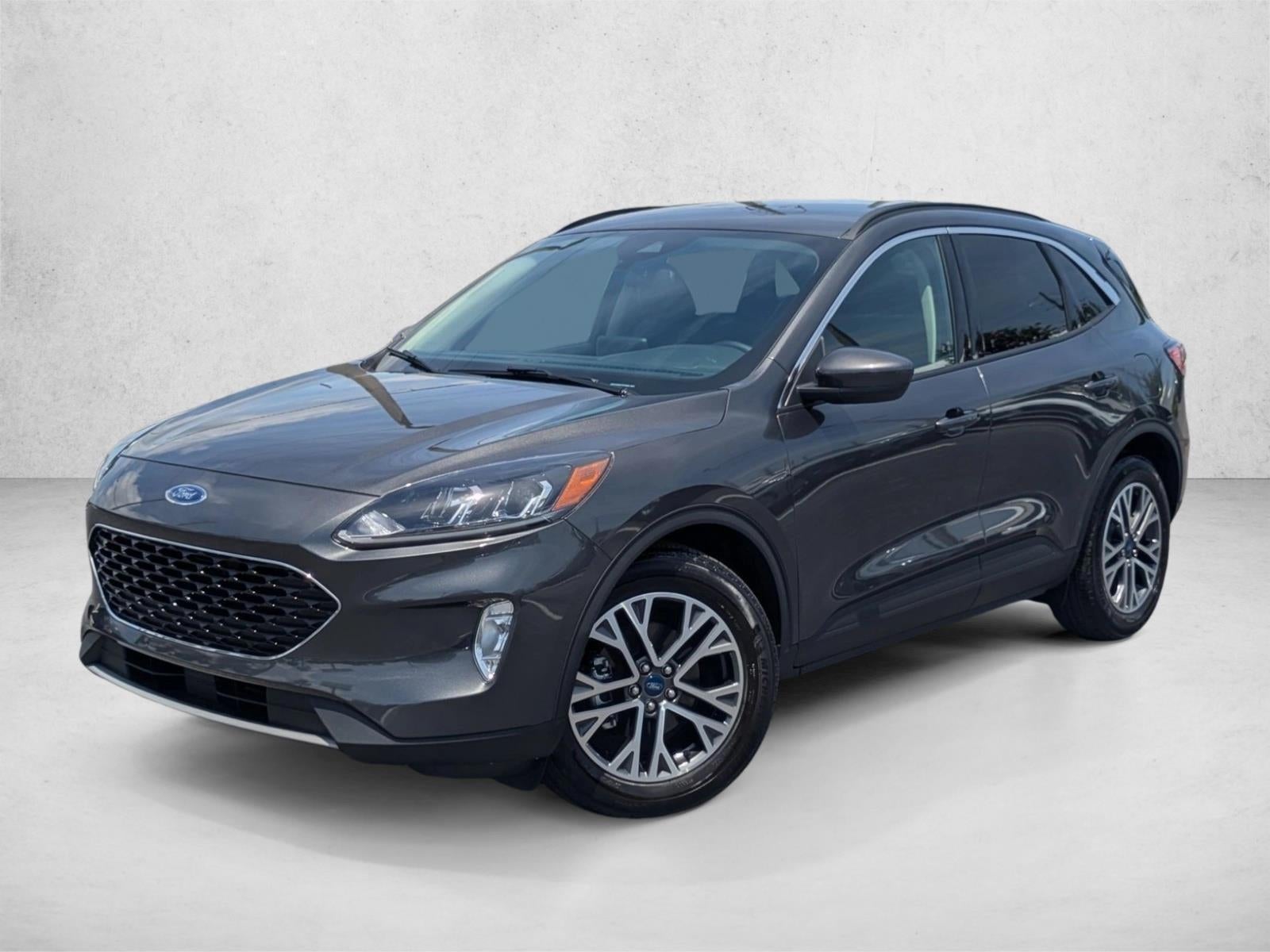 2020 Ford Escape SEL FWD