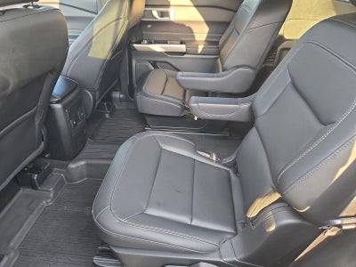 2023 Ford Explorer XLT RWD
