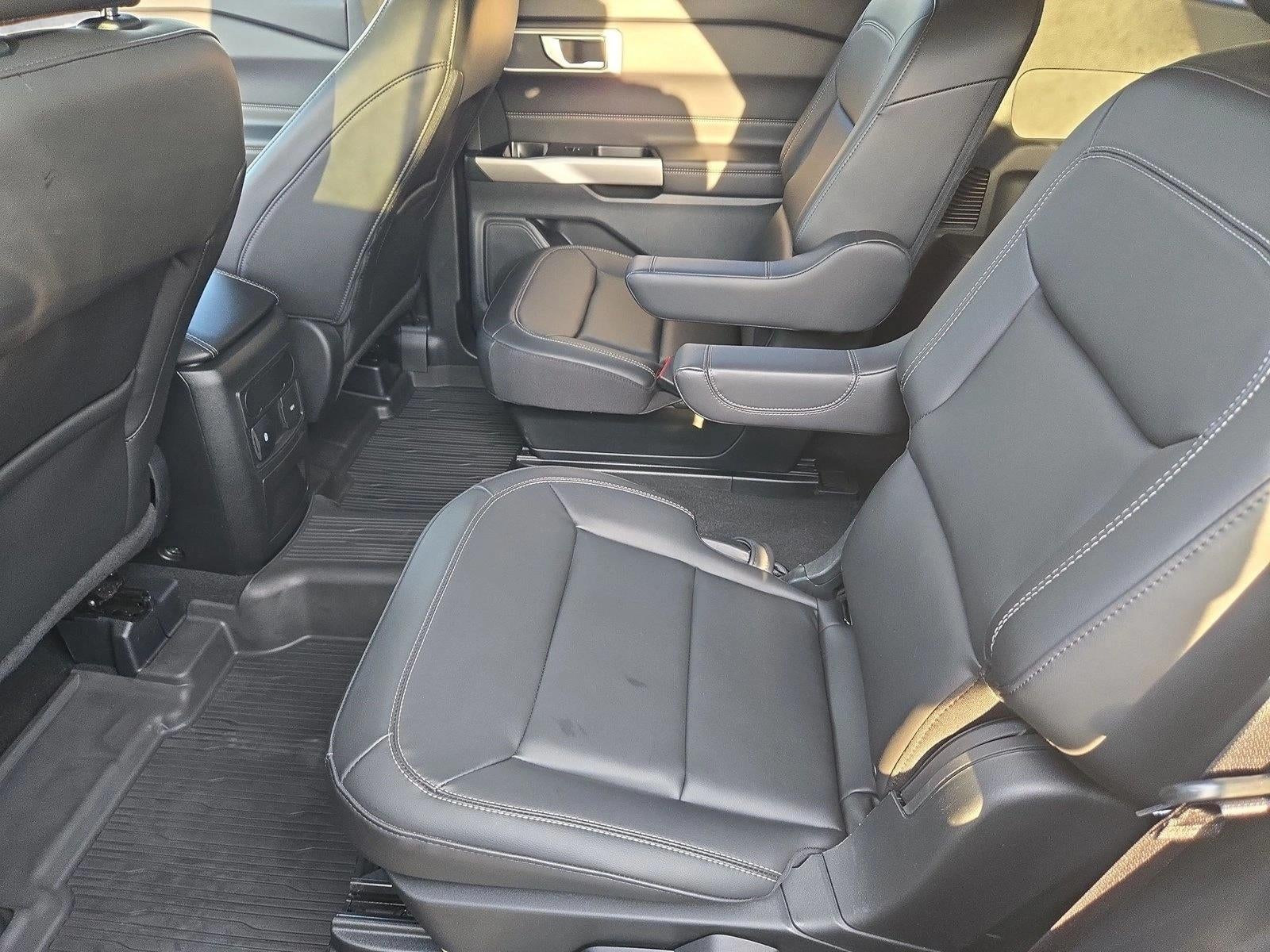 2023 Ford Explorer XLT RWD