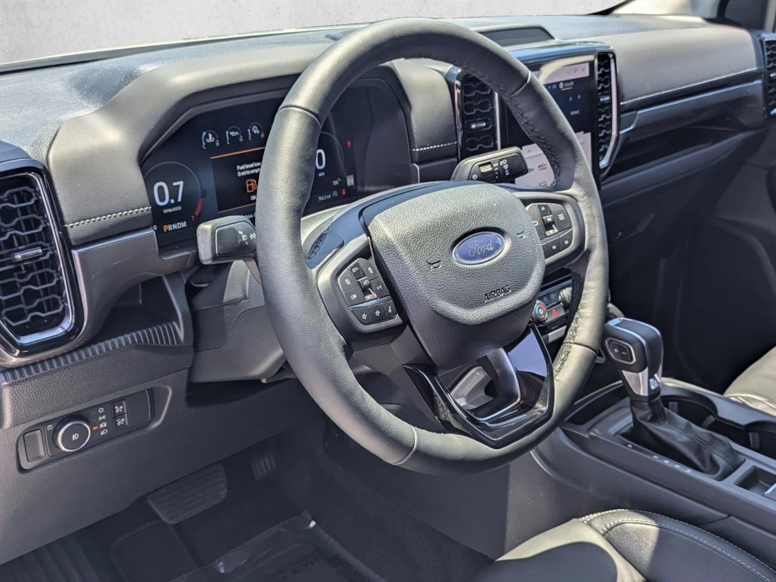 2025 Ford Ranger LARIAT 4WD SuperCrew 5' Box