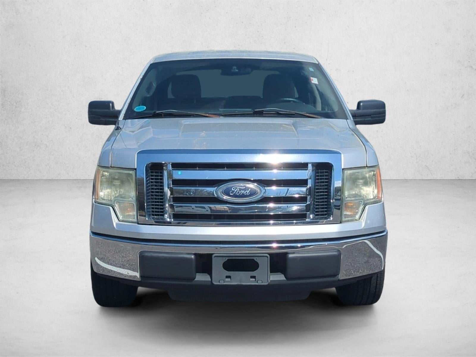 2010 Ford F-150 2WD SuperCrew 5-1/2 Ft Box XLT