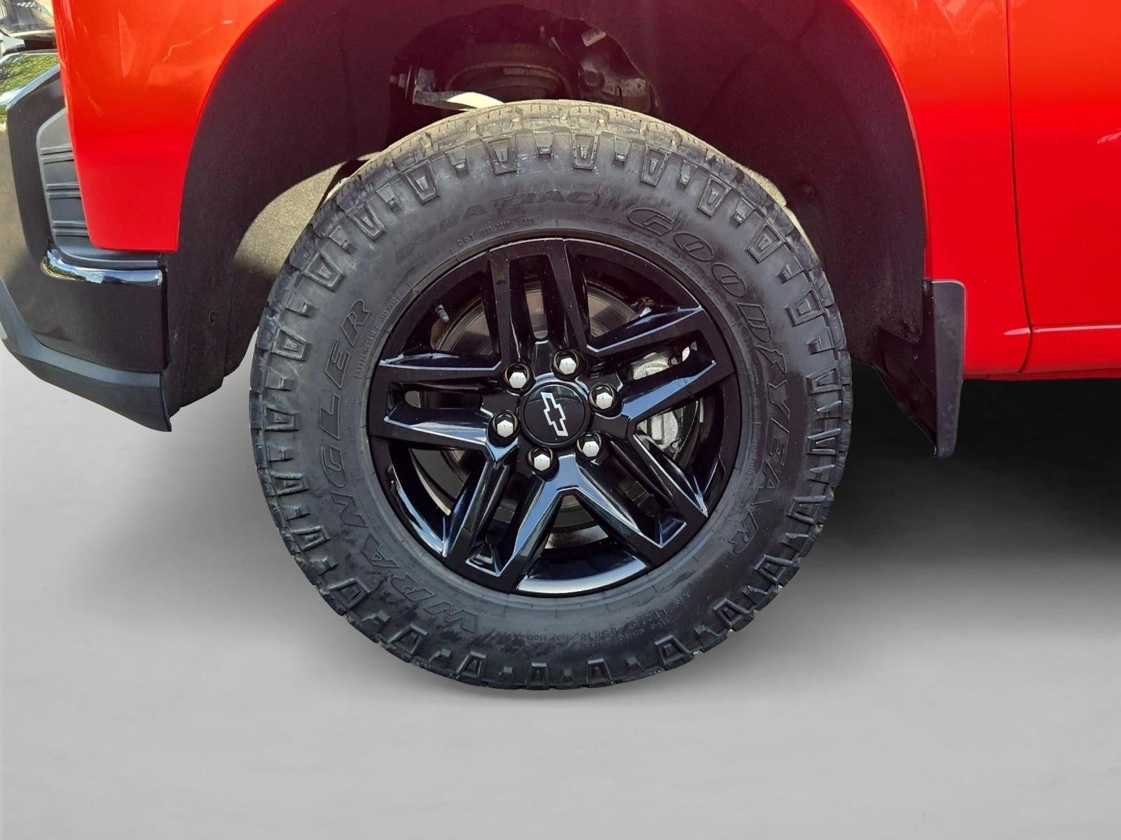2021 Chevrolet Silverado 1500 Crew Cab Short Box 4-Wheel Drive Custom Trail Boss