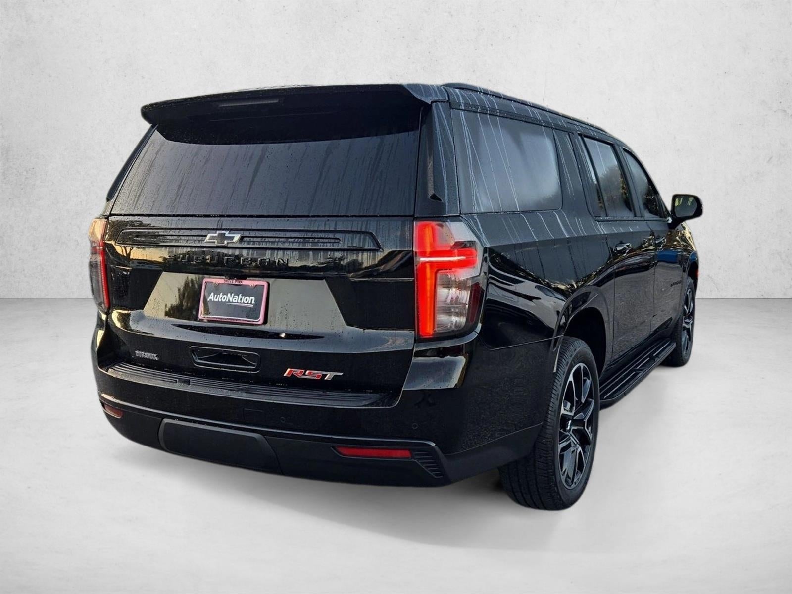 2023 Chevrolet Suburban 4WD RST