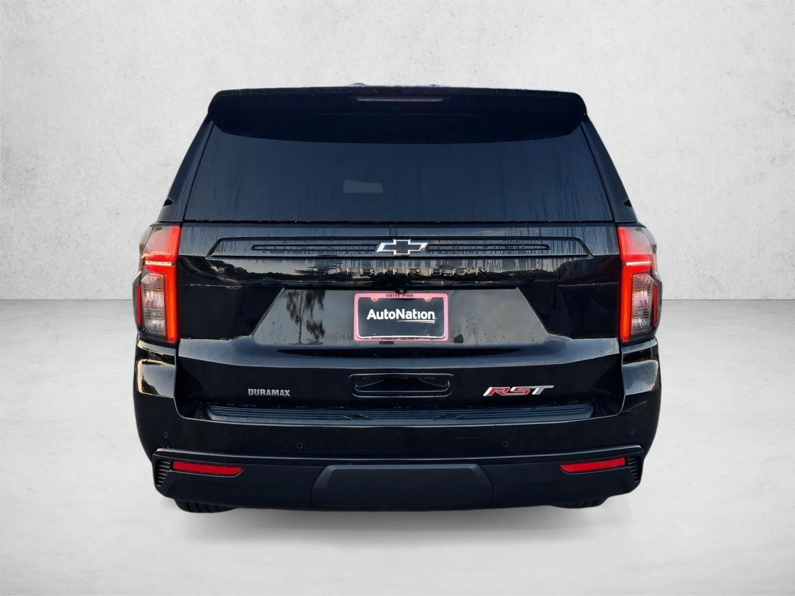 2023 Chevrolet Suburban 4WD RST