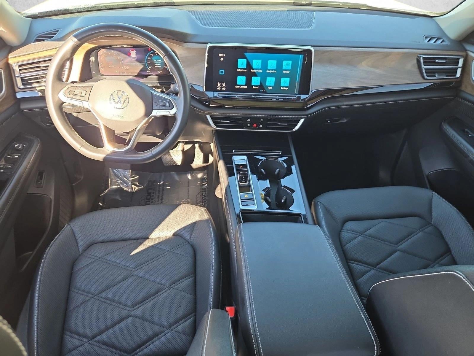 2024 Volkswagen Atlas 2.0T SE w/Technology FWD