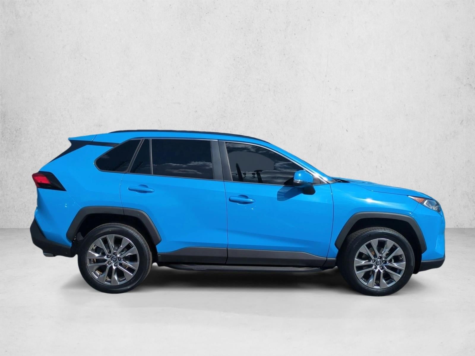 2019 Toyota RAV4 XLE Premium FWD (Natl)
