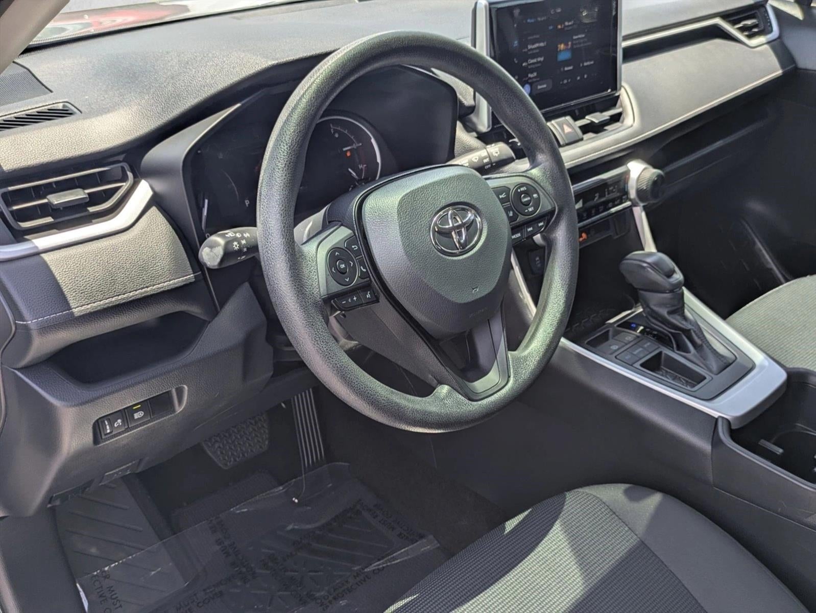 2023 Toyota RAV4 LE FWD (GS)