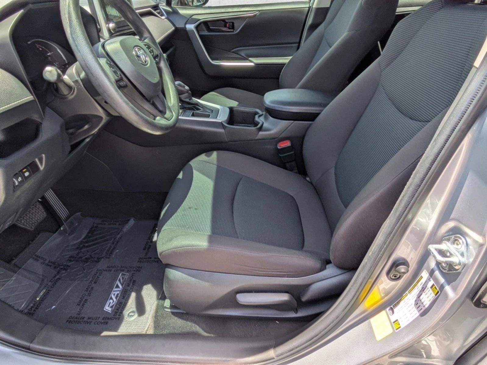 2023 Toyota RAV4 LE FWD (GS)