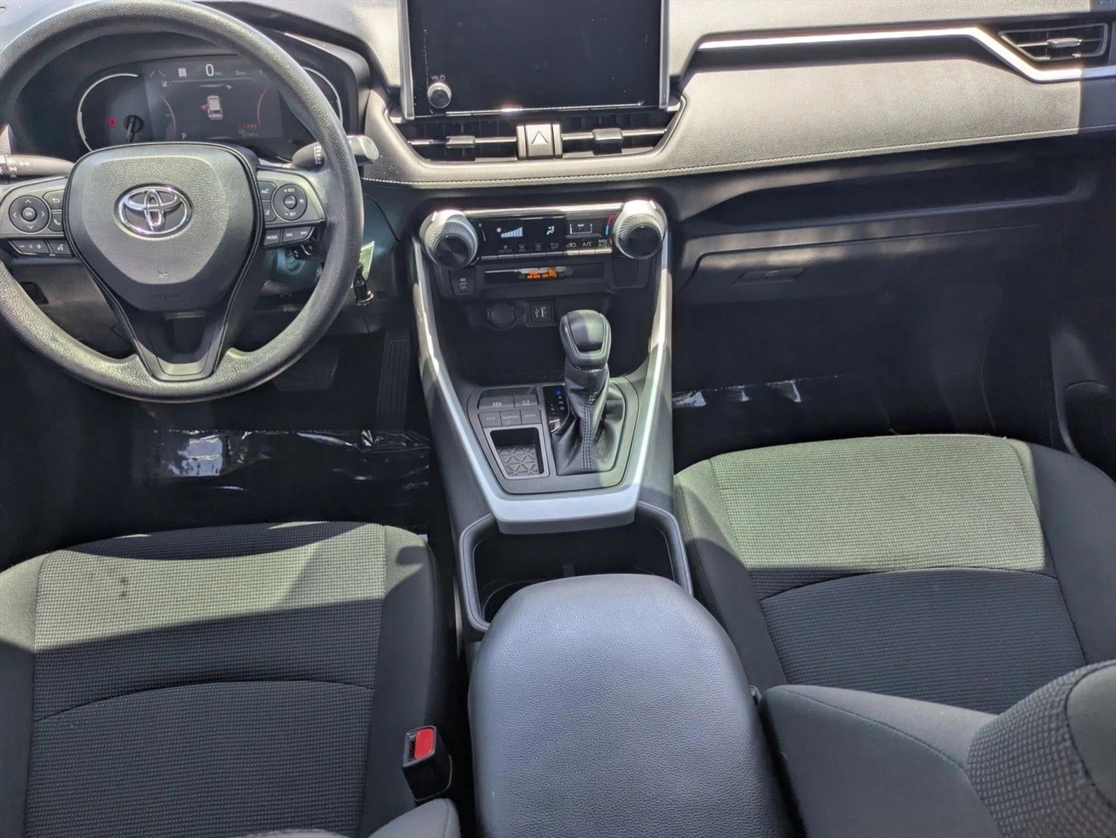 2023 Toyota RAV4 LE FWD (GS)