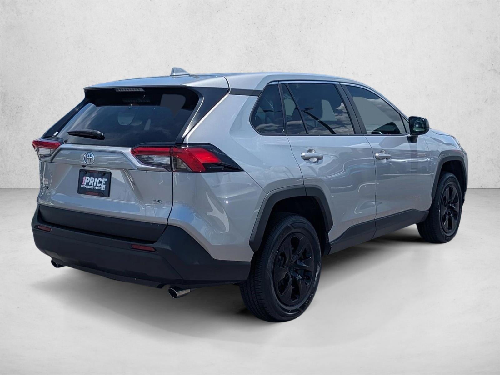 2023 Toyota RAV4 LE FWD (GS)