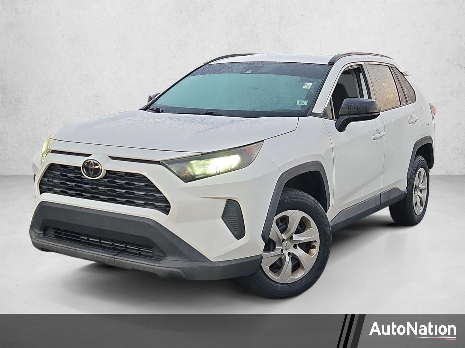 2020 Toyota RAV4 LE FWD (GS)