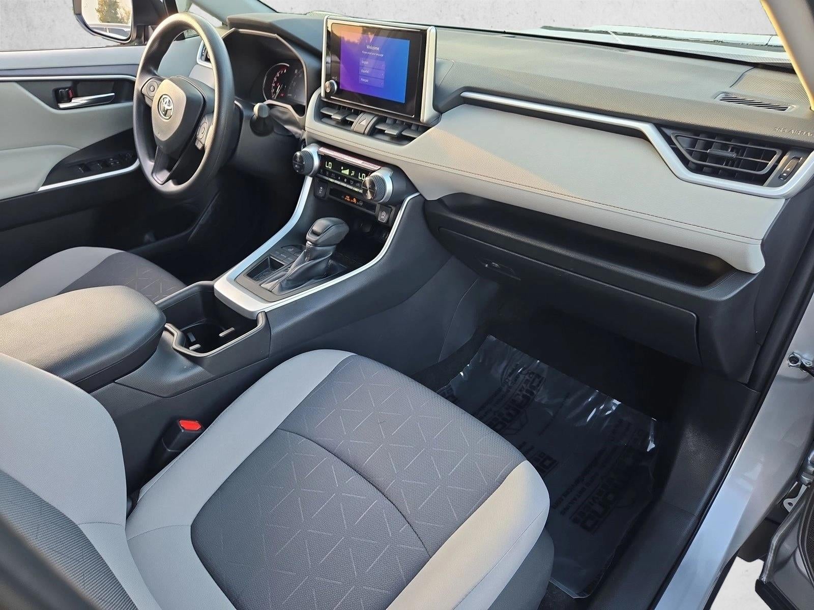 2024 Toyota RAV4 XLE FWD (GS)