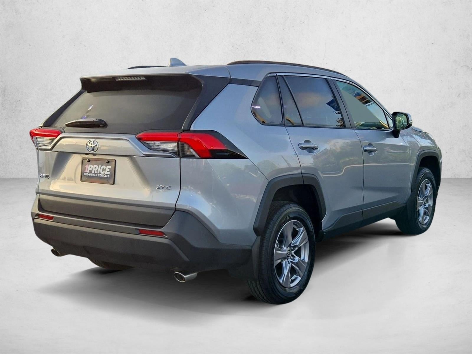 2024 Toyota RAV4 XLE FWD (GS)