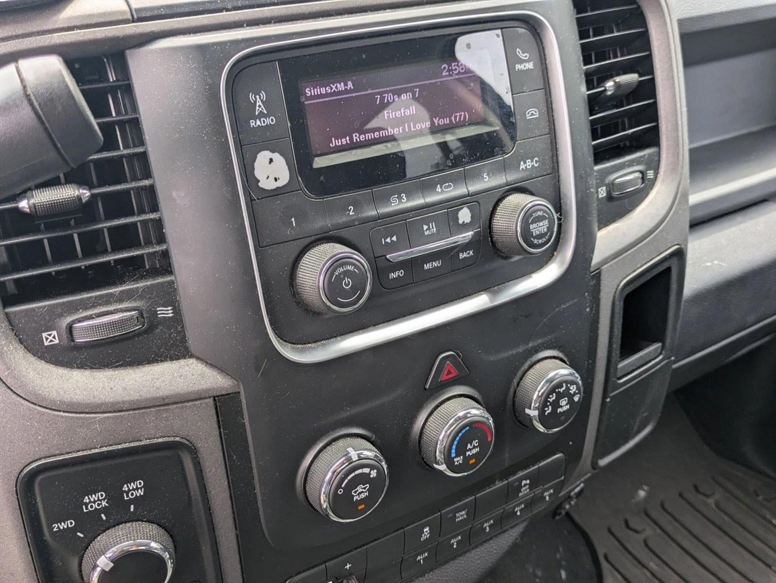 2018 RAM 2500 Tradesman 4x4 Crew Cab 6'4" Box