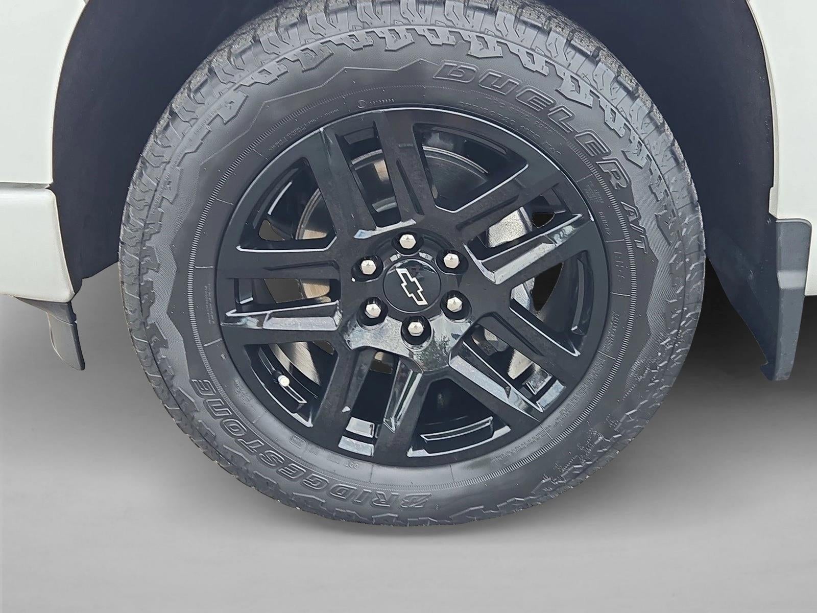 2024 Chevrolet Silverado 1500 Crew Cab Short Box 2-Wheel Drive Custom