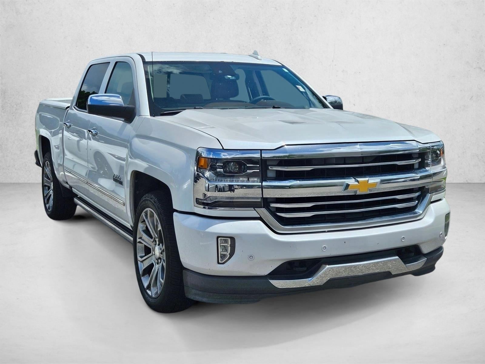 2017 Chevrolet Silverado 1500 Crew Cab Short Box 2-Wheel Drive High Country