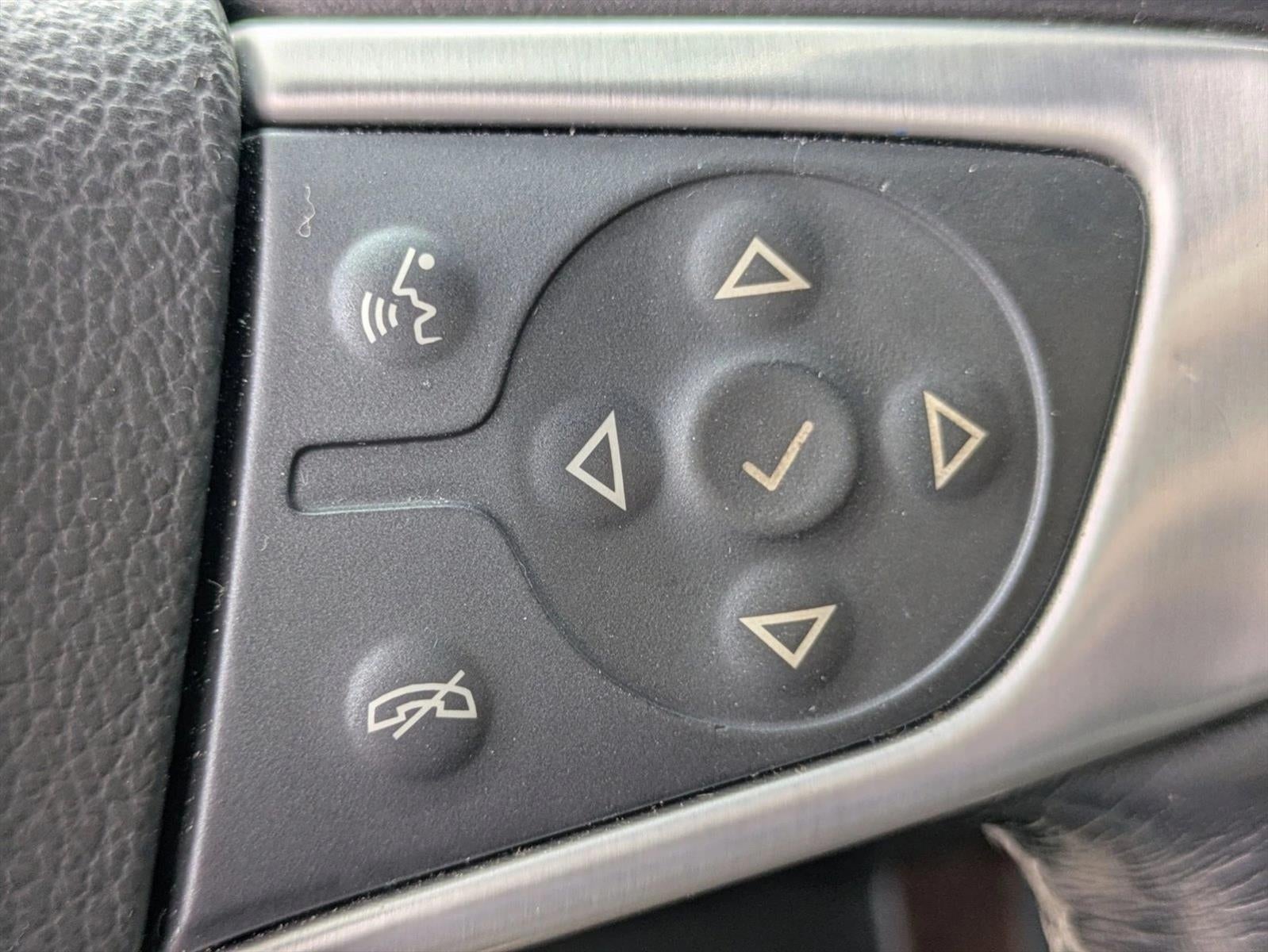 2017 GMC Sierra 1500 Crew Cab Short Box 4-Wheel Drive SLT