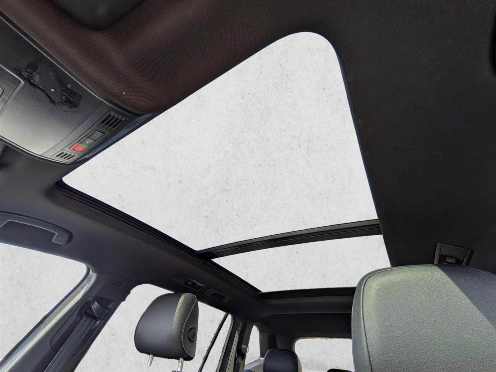 2022 Volkswagen Tiguan 2.0T SEL R-Line 4MOTION