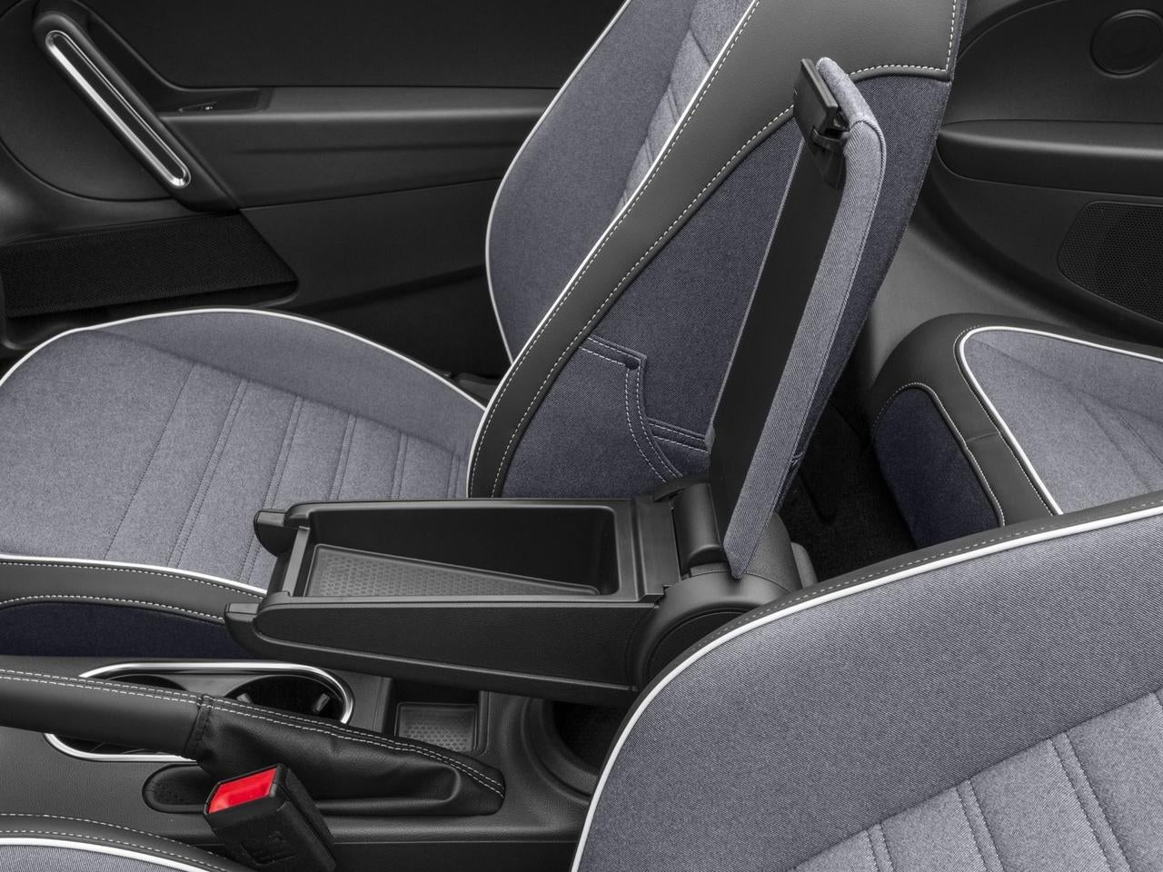 2016 Volkswagen Beetle Convertible 2dr Auto 1.8T Denim PZEV