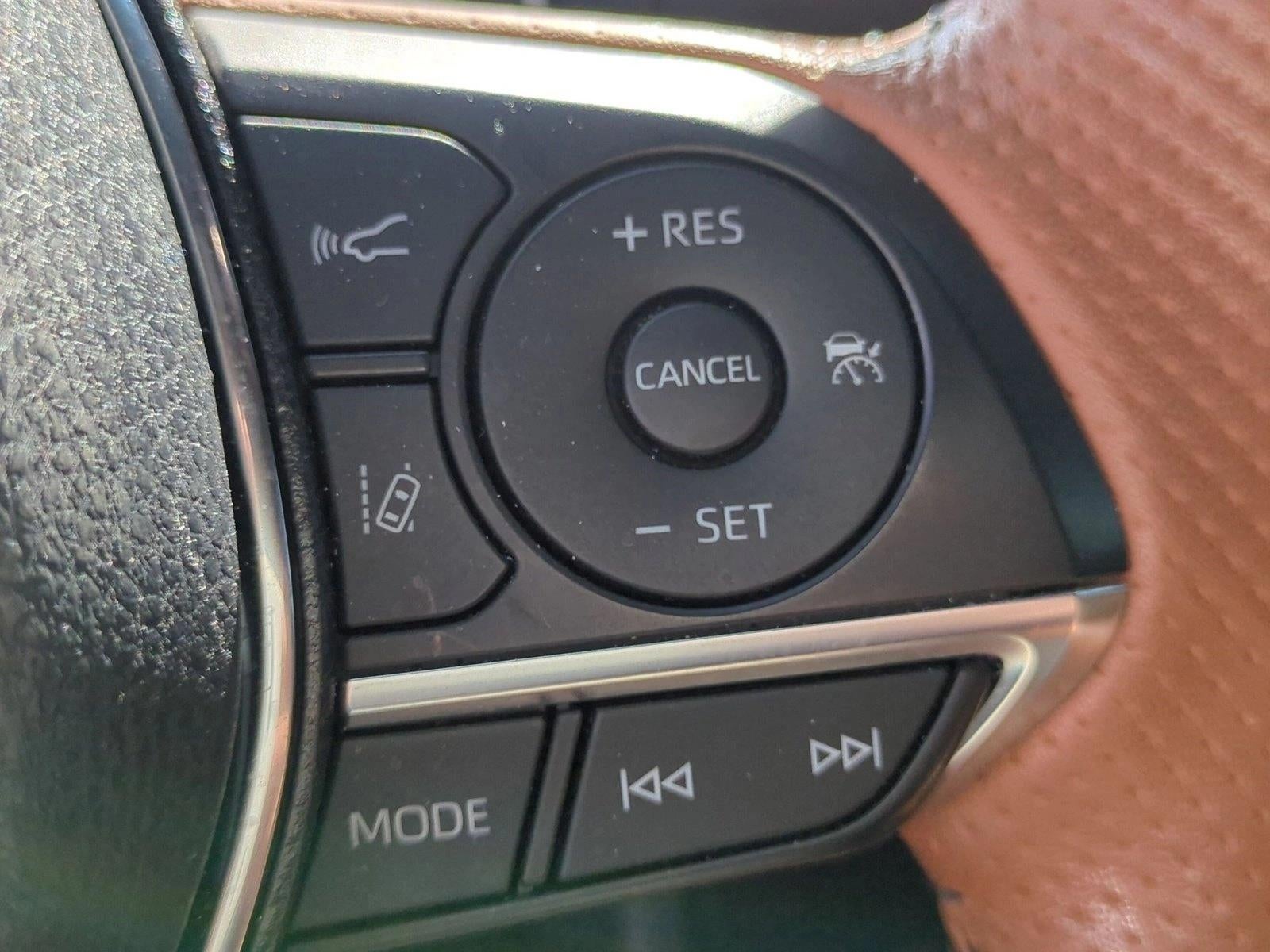 2020 Toyota Avalon Hybrid Limited (Natl)