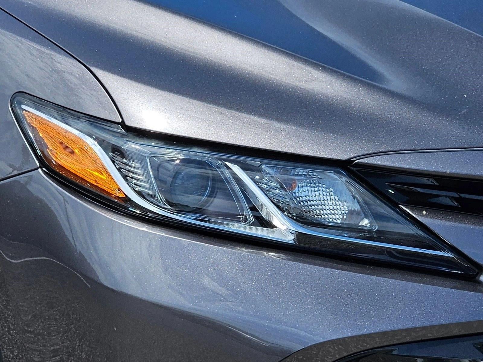 2020 Toyota Camry Hybrid LE CVT (Natl)