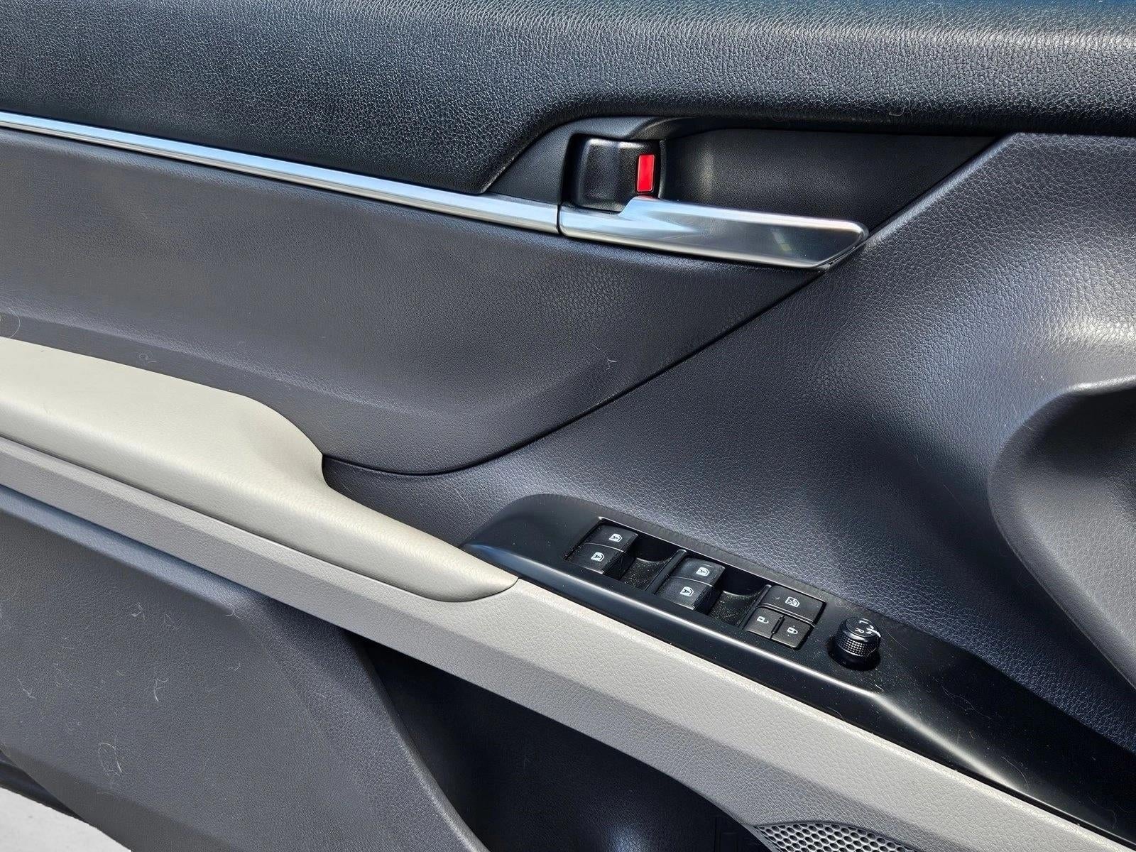 2020 Toyota Camry Hybrid LE CVT (Natl)