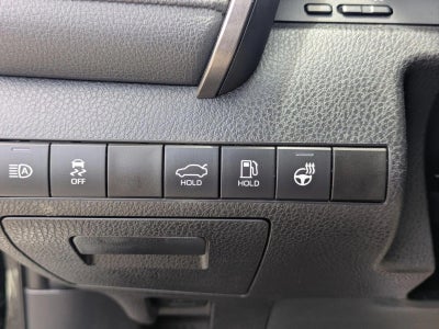 2022 Toyota Camry SE Auto (SE)