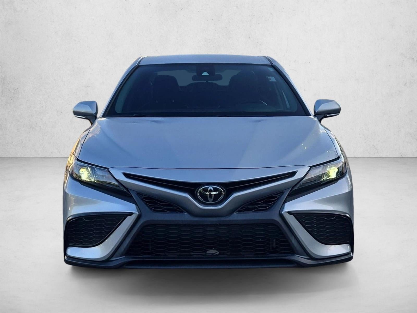 2023 Toyota Camry SE Auto (SE)