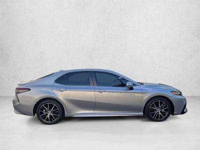 2023 Toyota Camry SE Auto (SE)