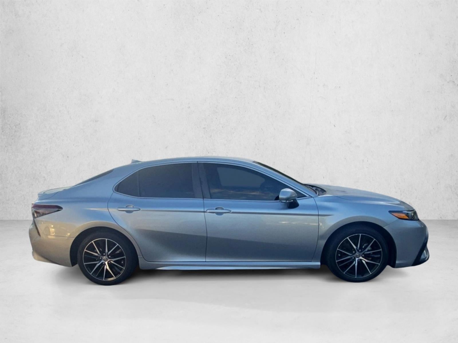 2023 Toyota Camry SE Auto (SE)