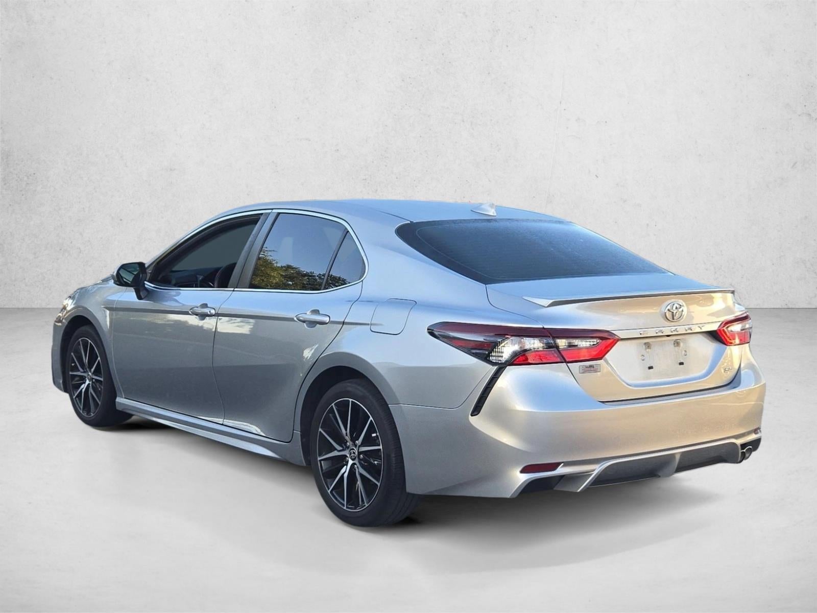 2023 Toyota Camry SE Auto (SE)
