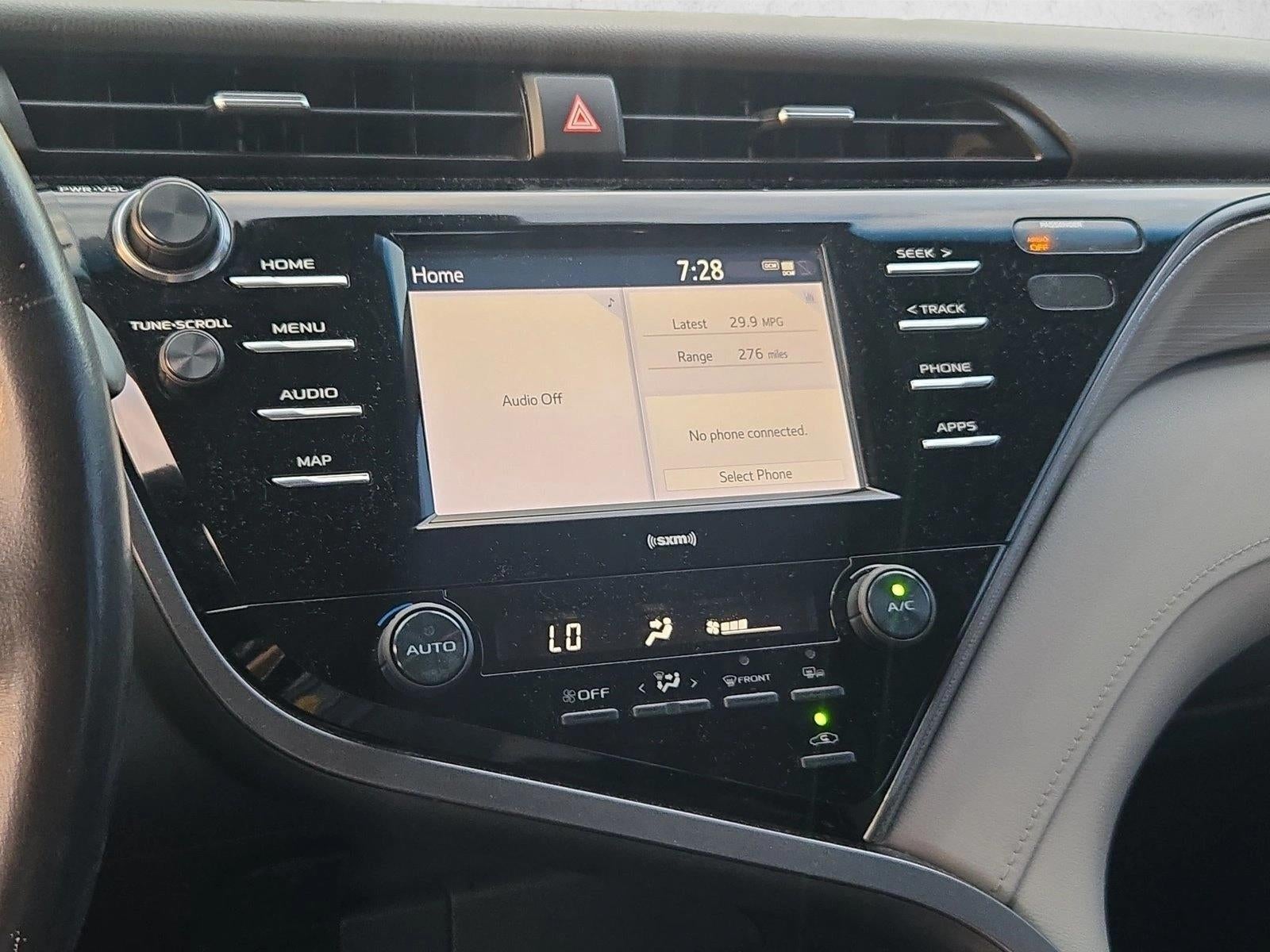 2020 Toyota Camry SE Auto (SE)