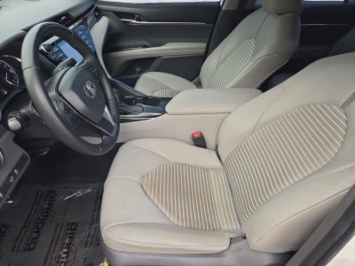 2020 Toyota Camry SE Auto (SE)