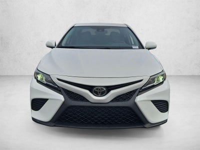 2020 Toyota Camry SE Auto (SE)