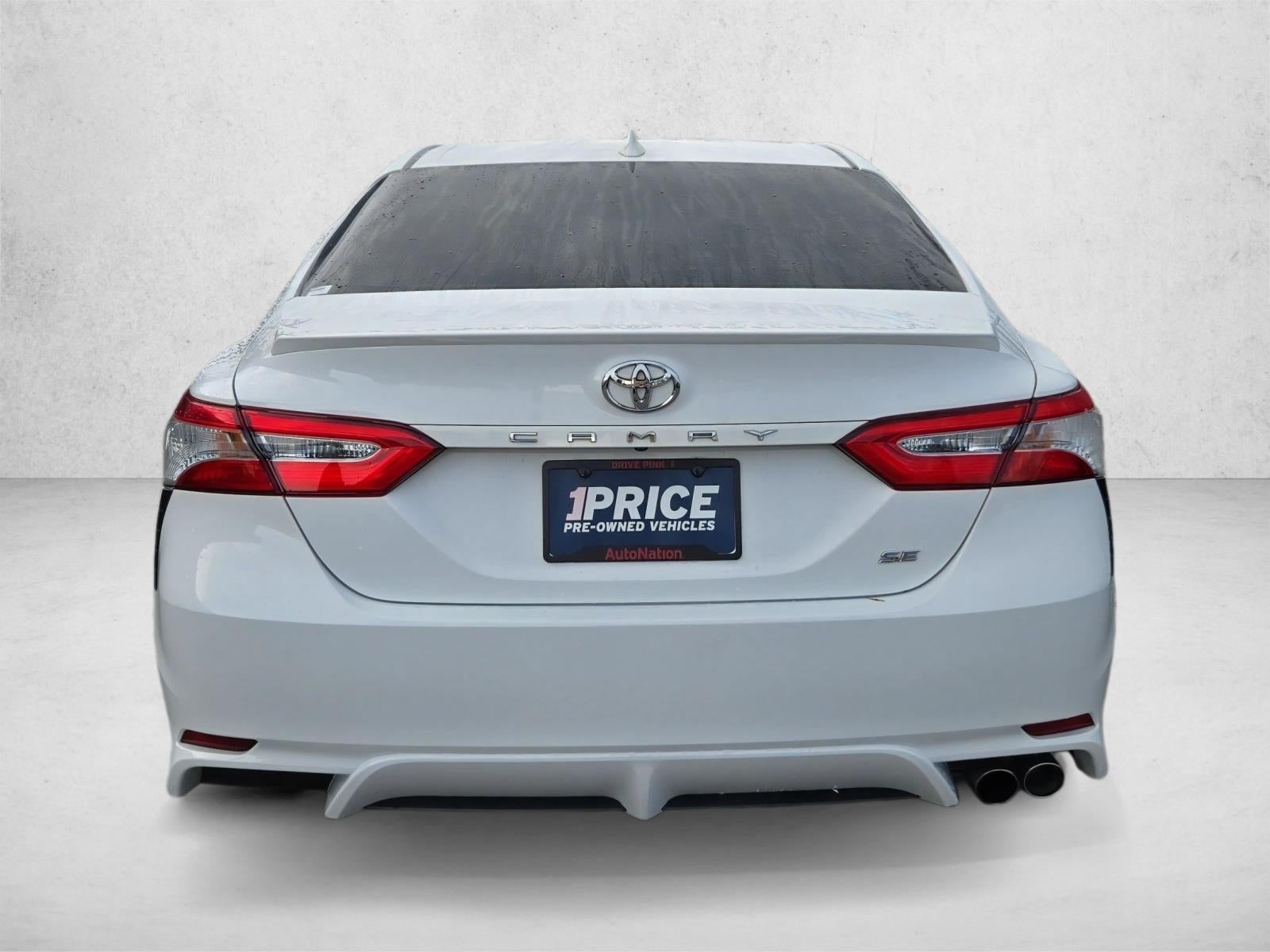 2020 Toyota Camry SE Auto (SE)