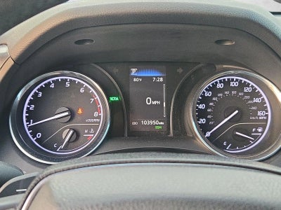2020 Toyota Camry SE Auto (SE)