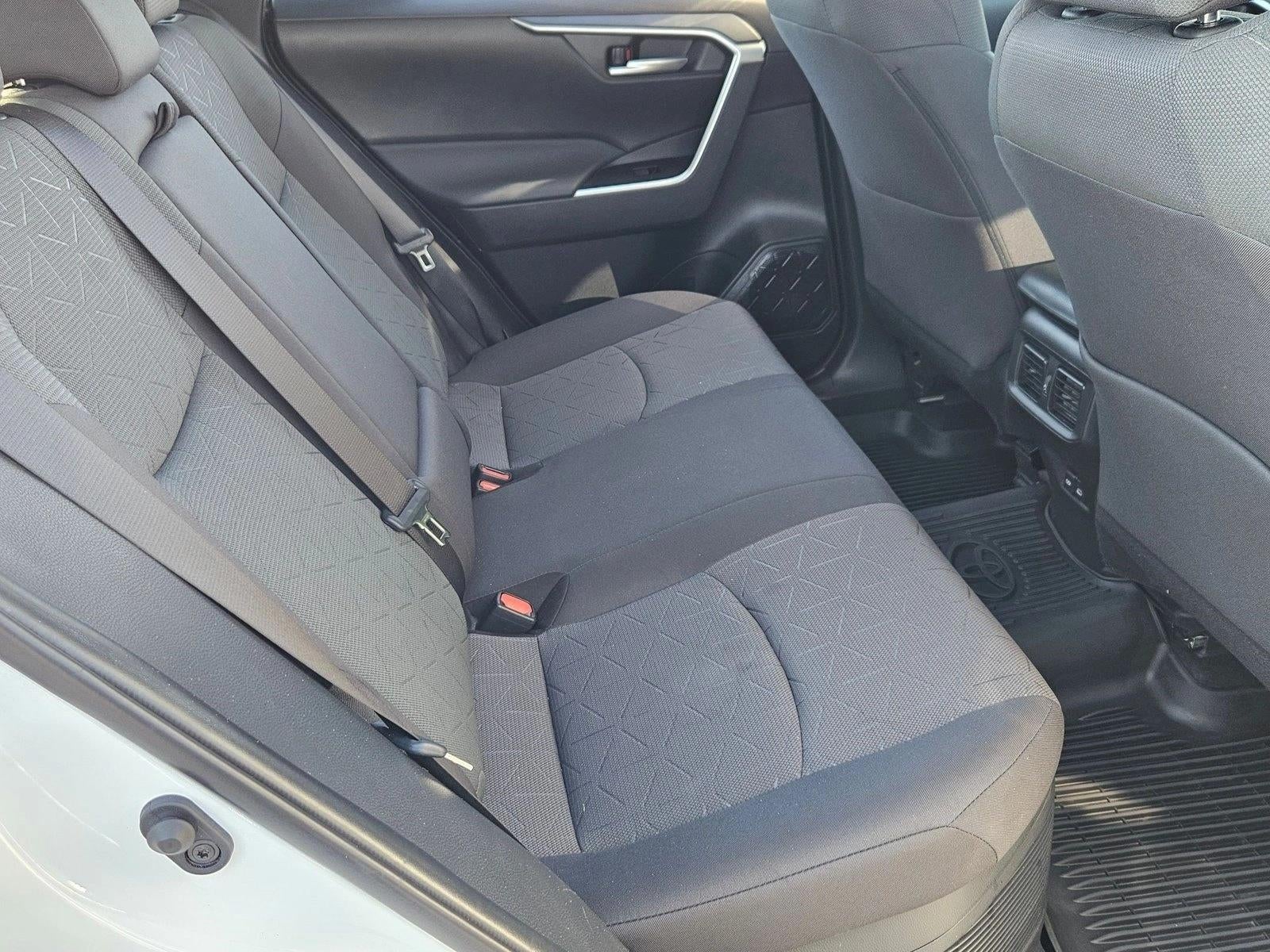 2023 Toyota RAV4 Hybrid XLE AWD (Natl)