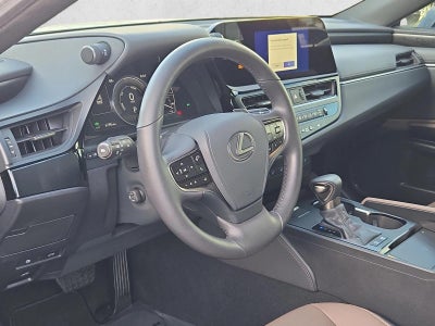 2025 Lexus ES 300h FWD