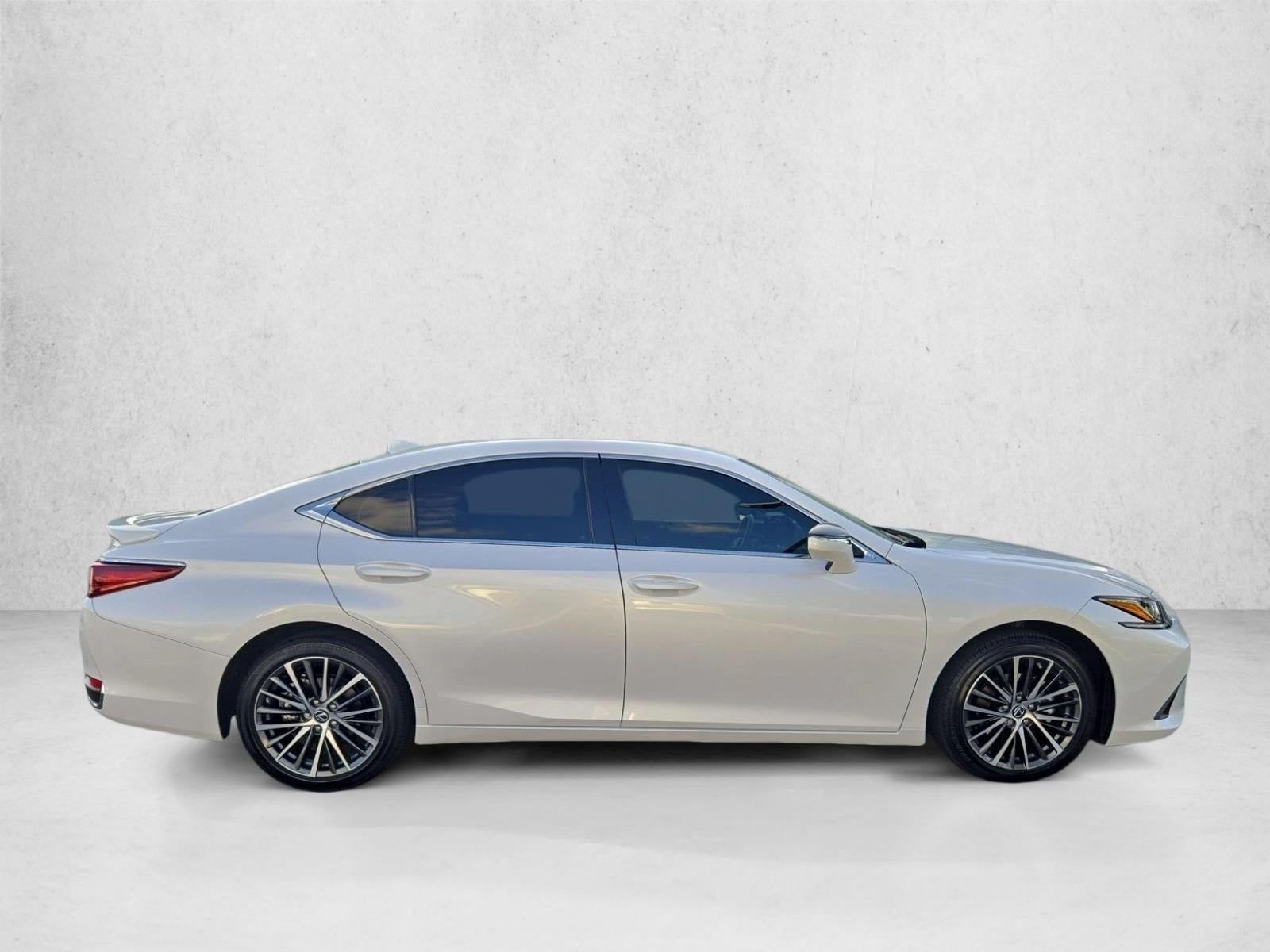 2025 Lexus ES 300h FWD