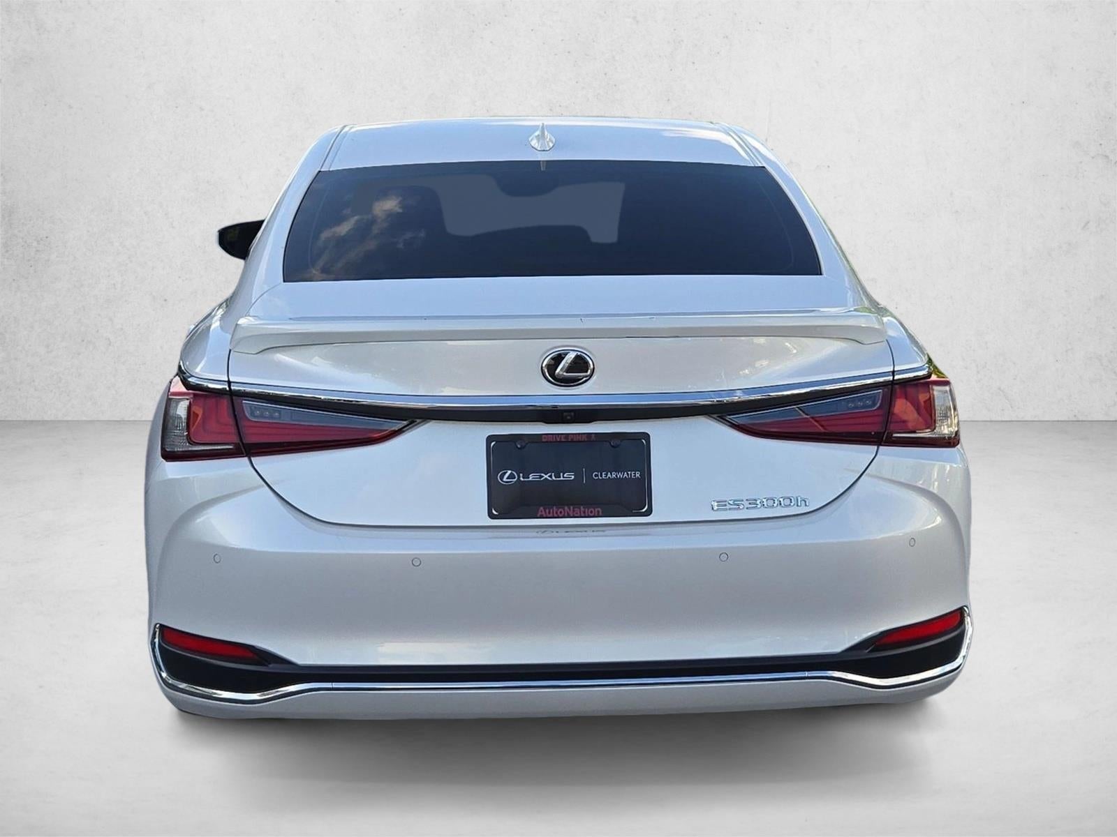 2025 Lexus ES 300h FWD
