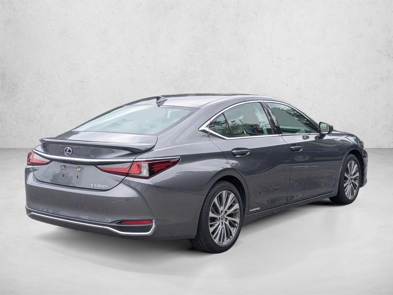 2021 Lexus ES 300h FWD