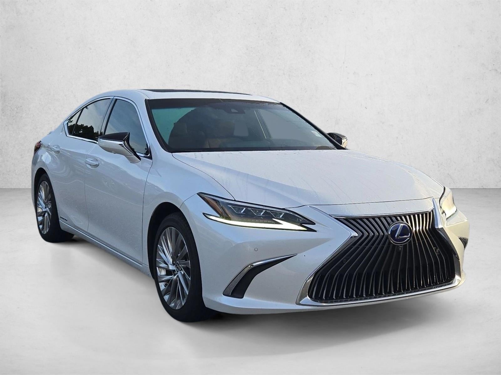 2021 Lexus ES 300h Ultra Luxury FWD