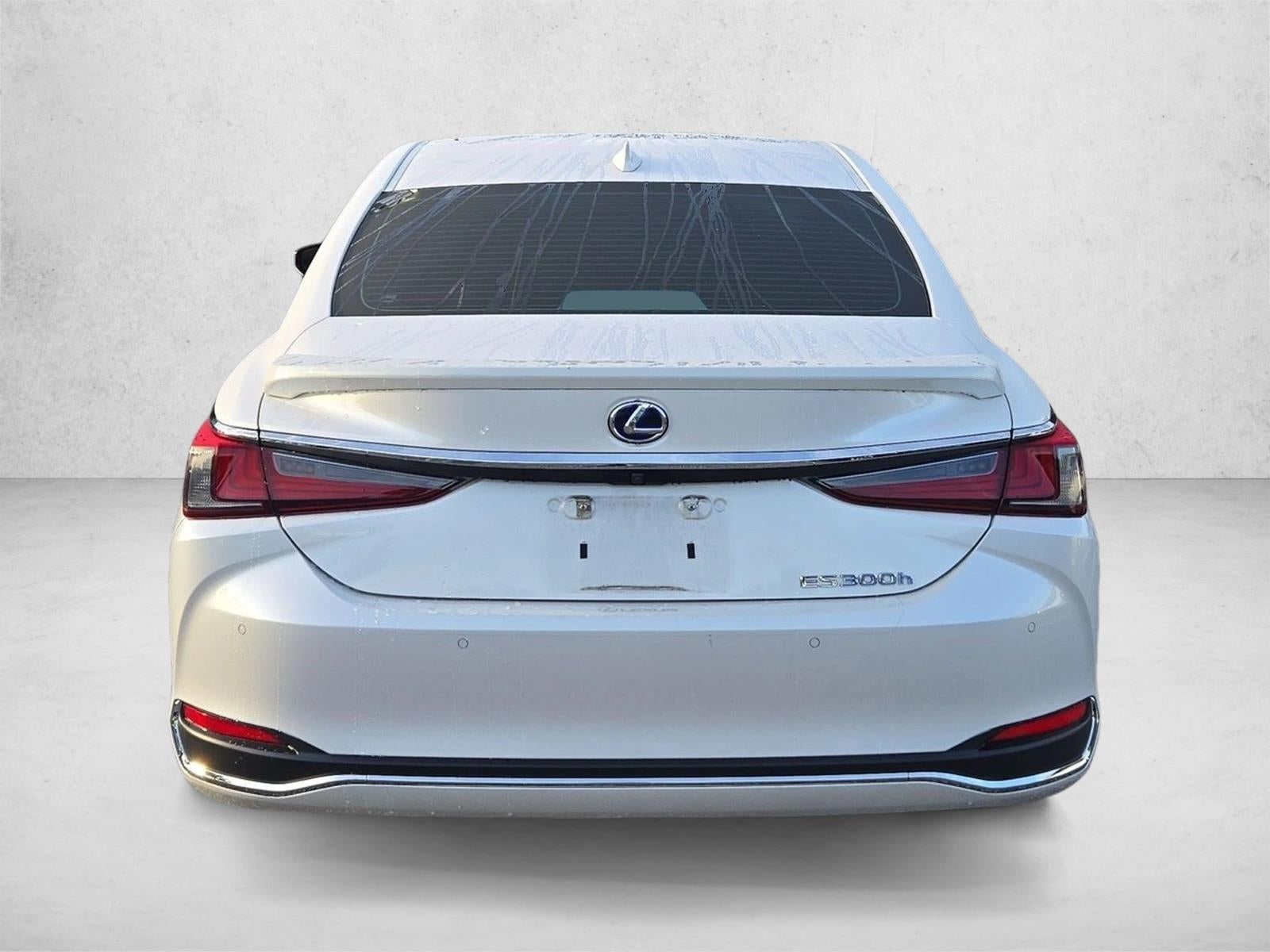 2021 Lexus ES 300h Ultra Luxury FWD