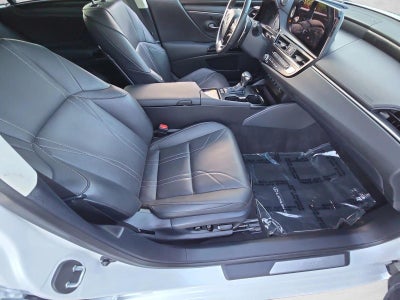 2024 Lexus ES 300h Ultra Luxury FWD