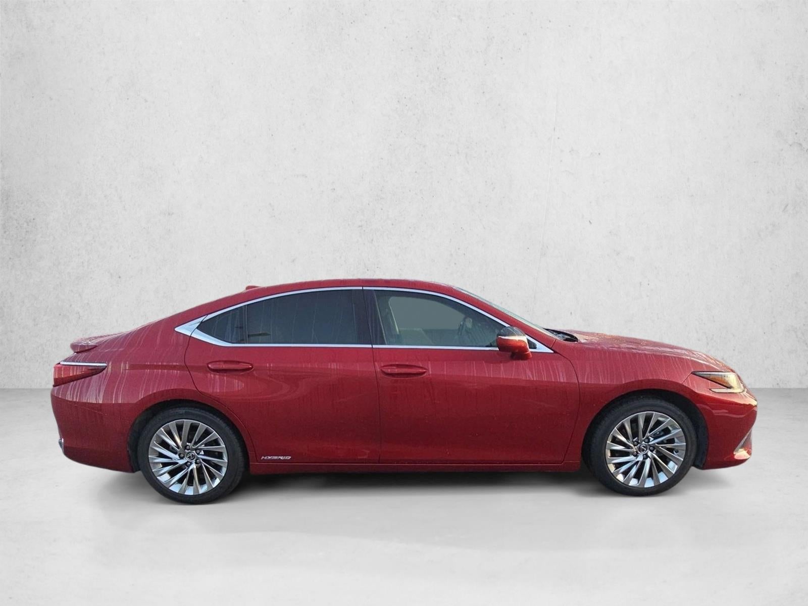 2022 Lexus ES 300h Ultra Luxury FWD