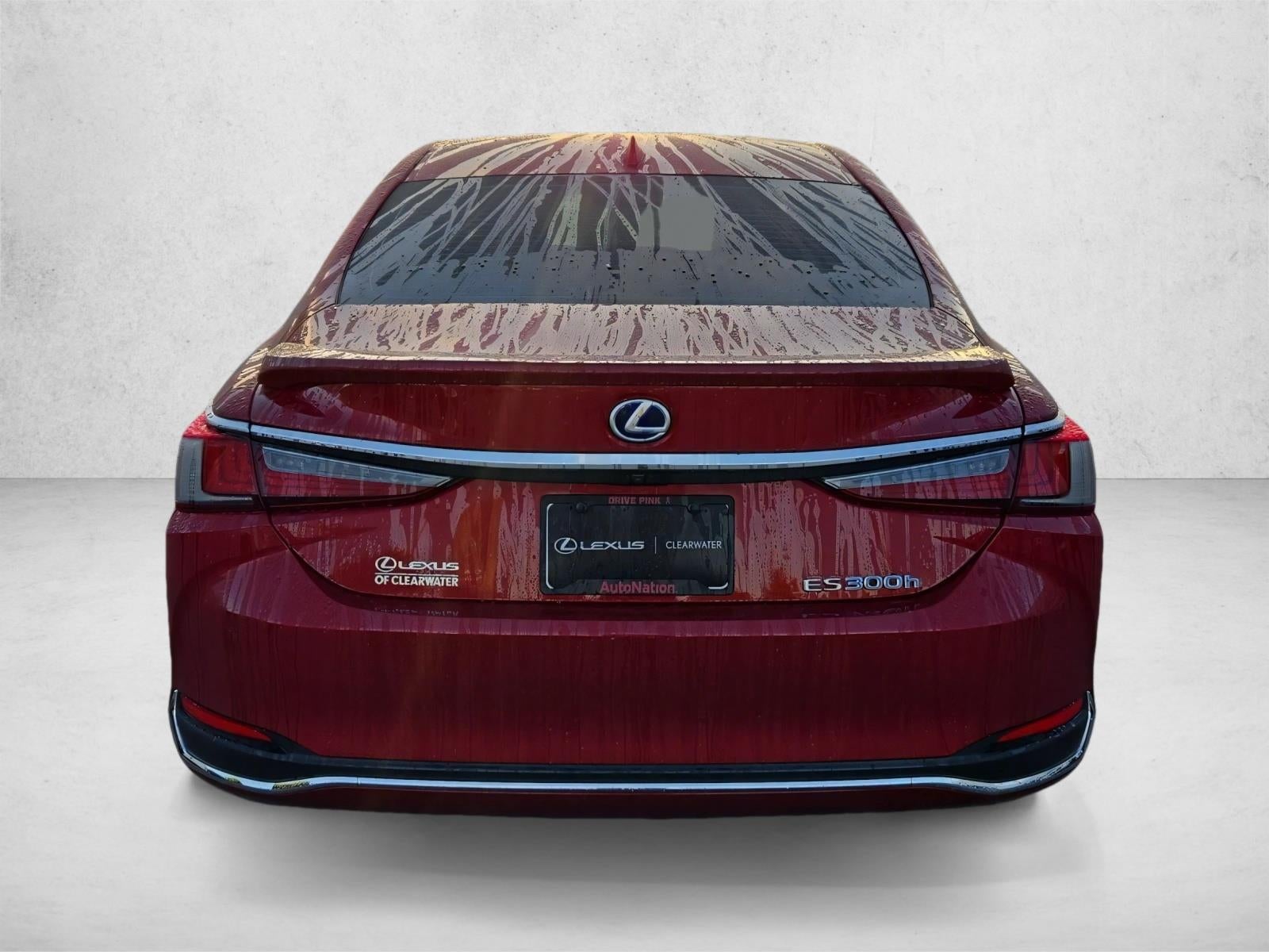 2022 Lexus ES 300h Ultra Luxury FWD